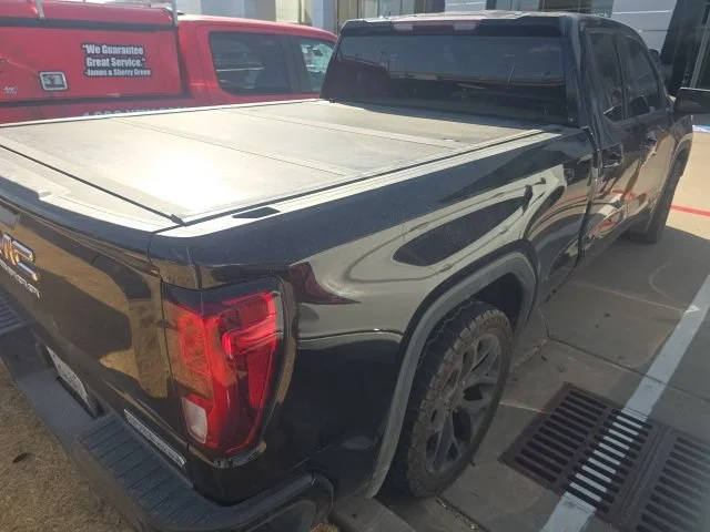 Used 2019 ONYX BLACK GMC Elevation image 4