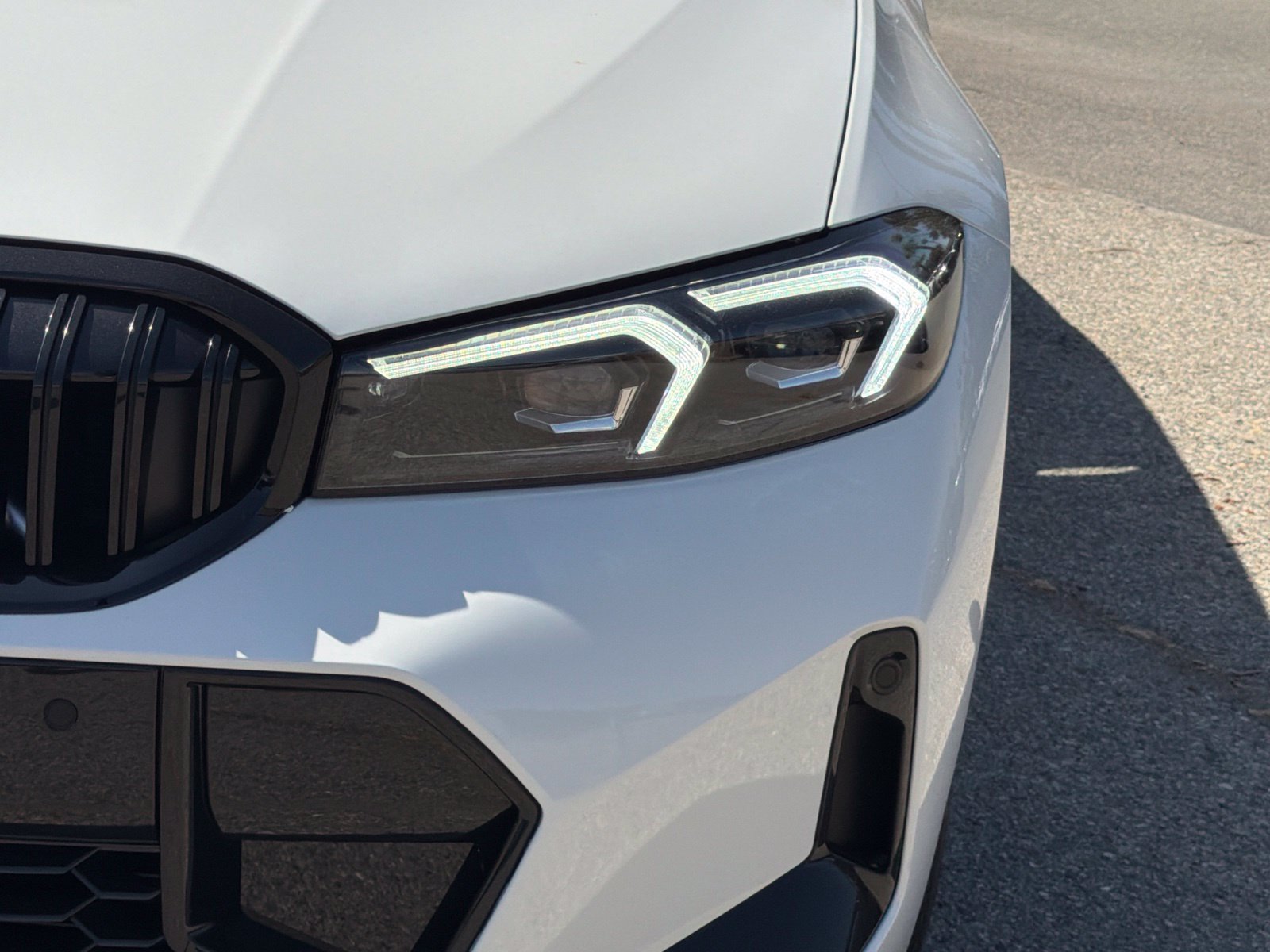 New 2026 Alpine White BMW 330i image 13