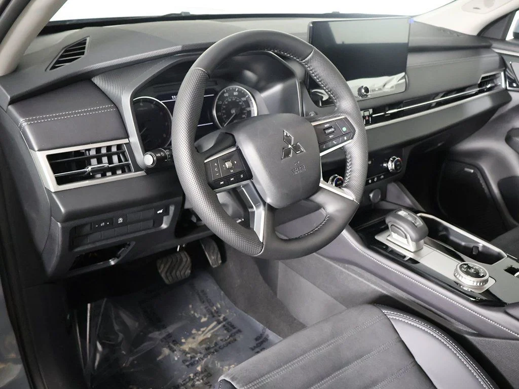 2026 Mitsubishi Outlander SE - Photo 29