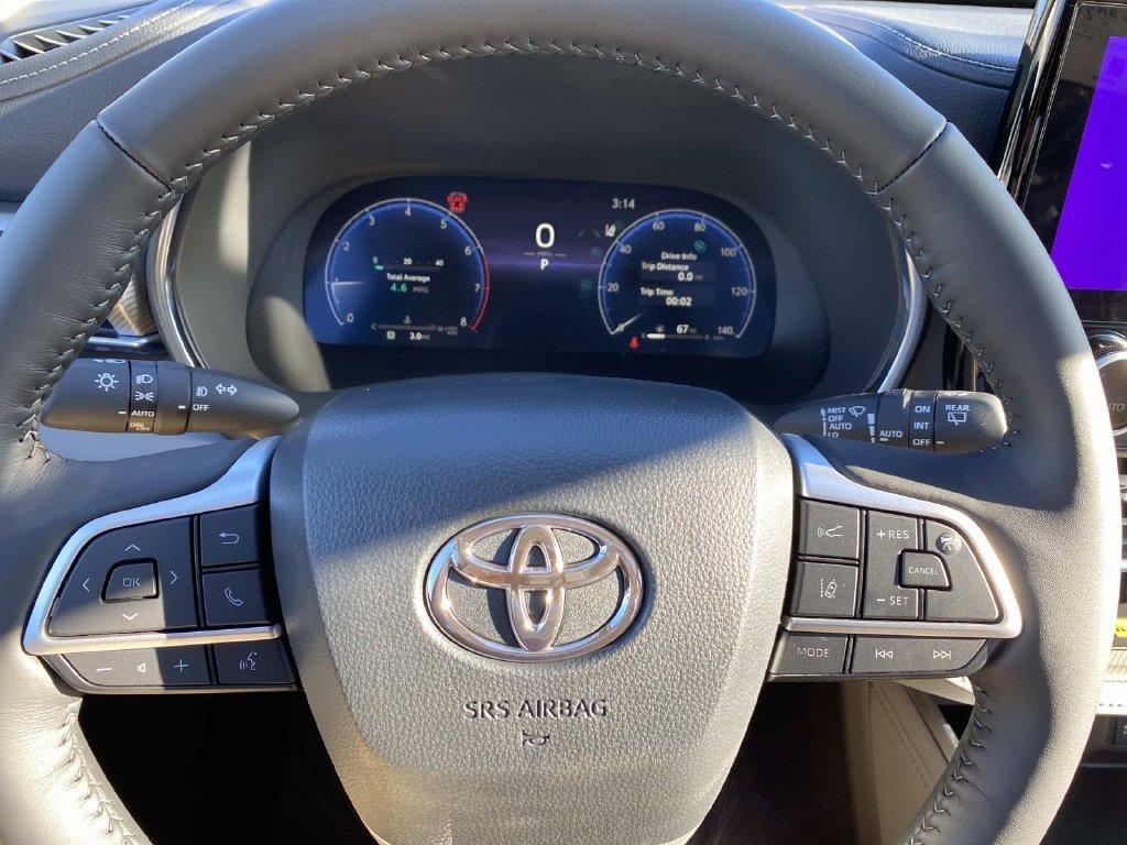 New 2026 Midnight Black Metallic Toyota Platinum image 14
