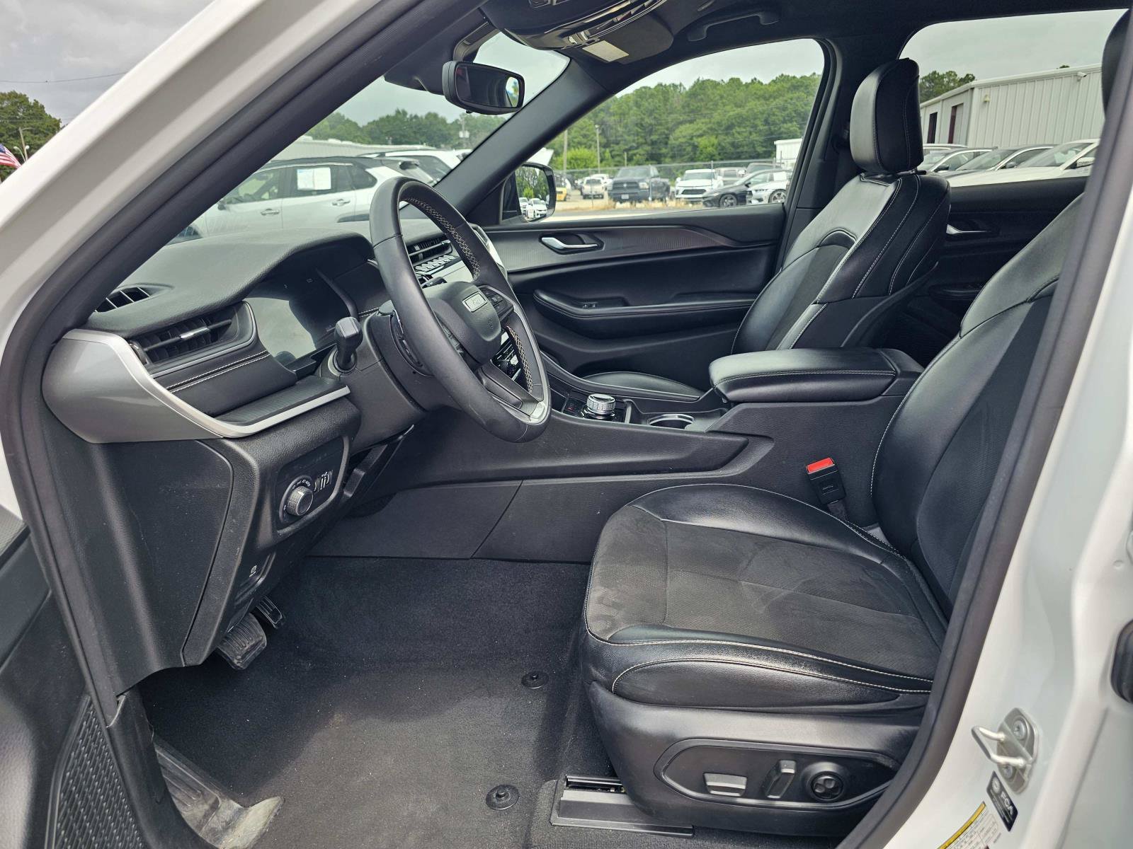 2024 Jeep Grand Cherokee Altitude - Photo 16