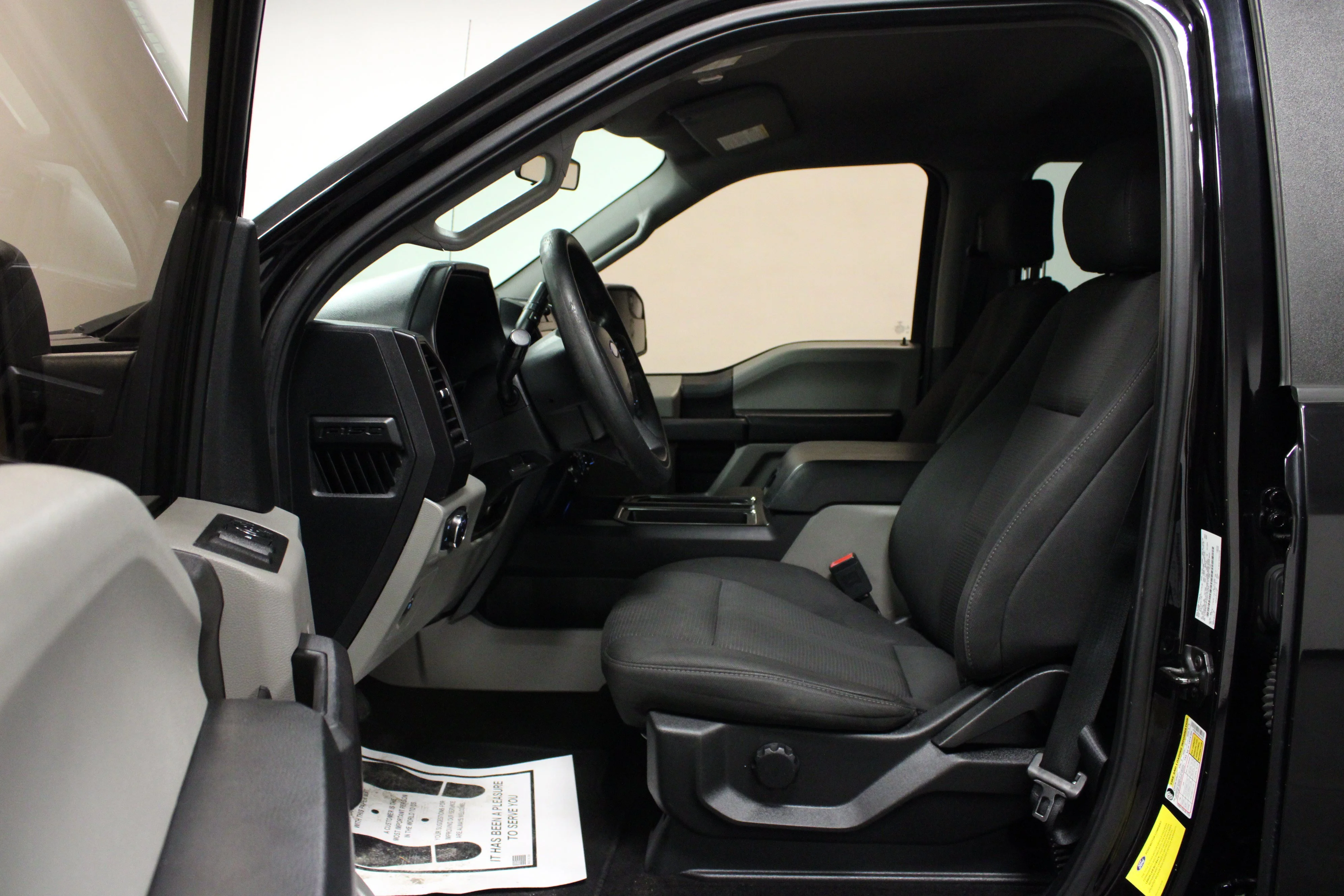 Used 2019 Agate Black Metallic Ford XL image 12