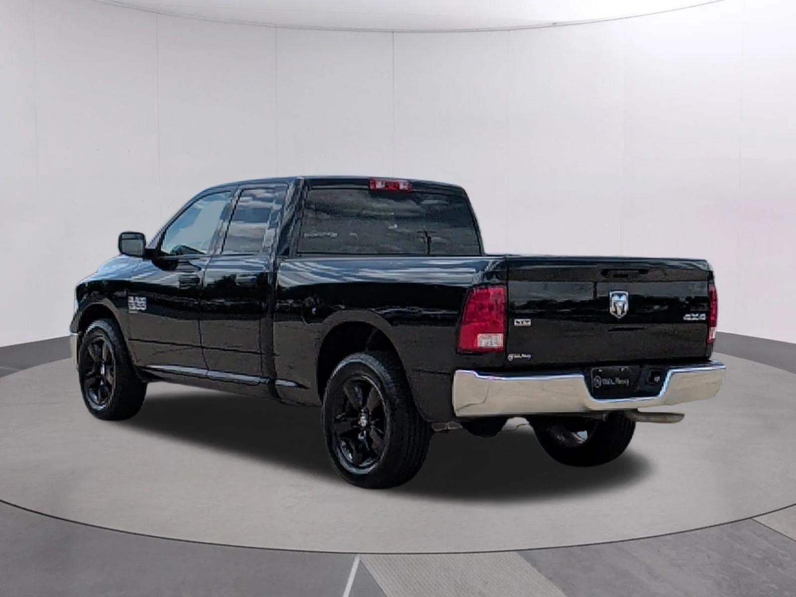 Used 2024 Diamond Black Crystal Pearlcoat Ram SLT image 3
