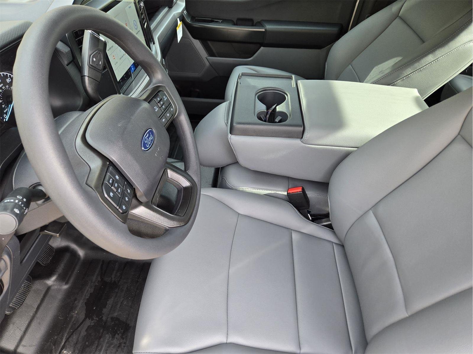 New 2026 Oxford White Ford XL image 8