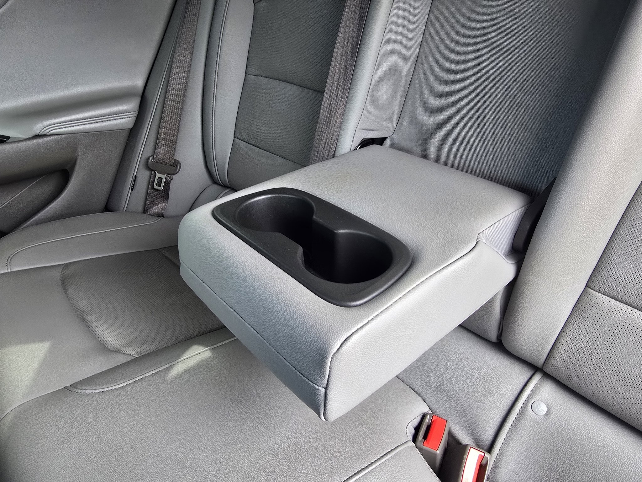 Used 2017 Arctic Blue Metallic Chevrolet Premier image 29