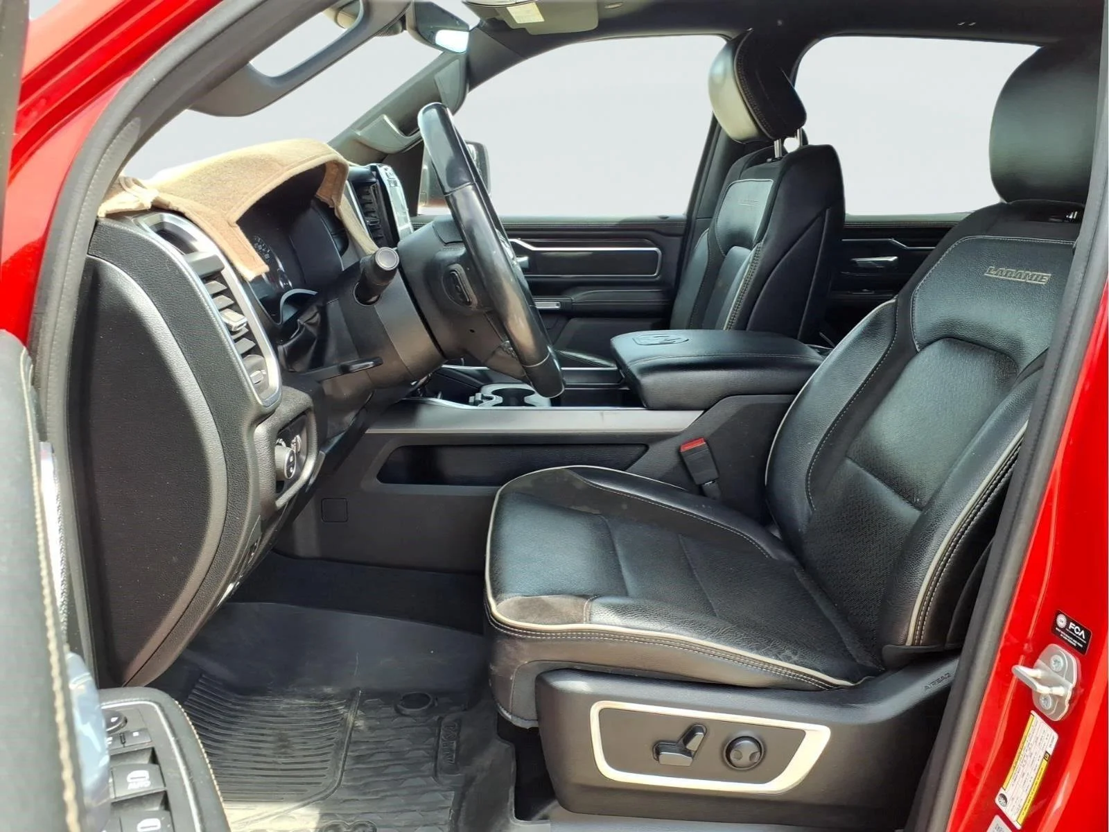Used 2024  Ram Laramie image 17
