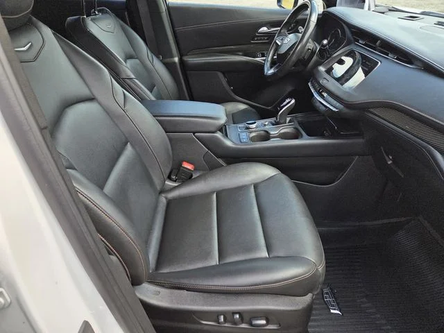 Used 2022 White Cadillac Sport image 33