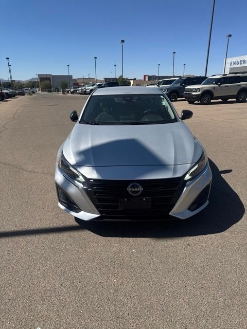 Used 2024 Brilliant Silver Metallic Nissan 2.5 SV image 9