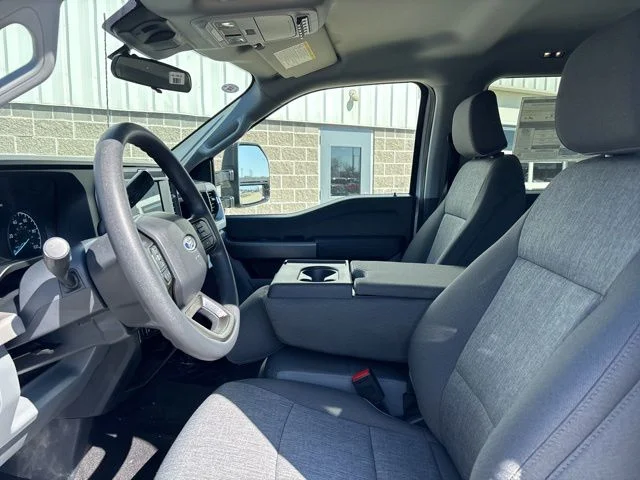 New 2026 Oxford White Ford XL image 14