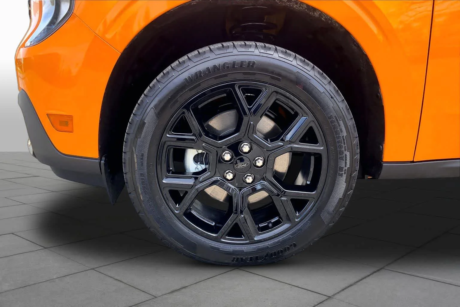 New 2026 Orange Fury Metallic Tri-Coat Ford XLT image 17