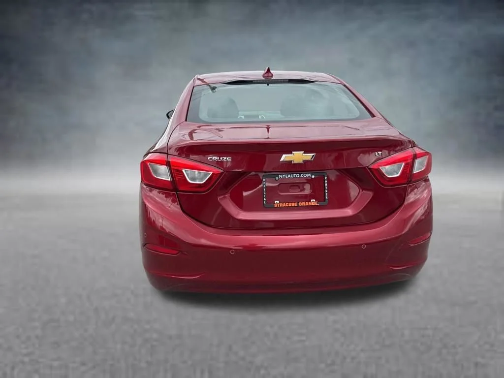 Used 2019 CAJUN RED TINTCOAT Chevrolet LT image 4