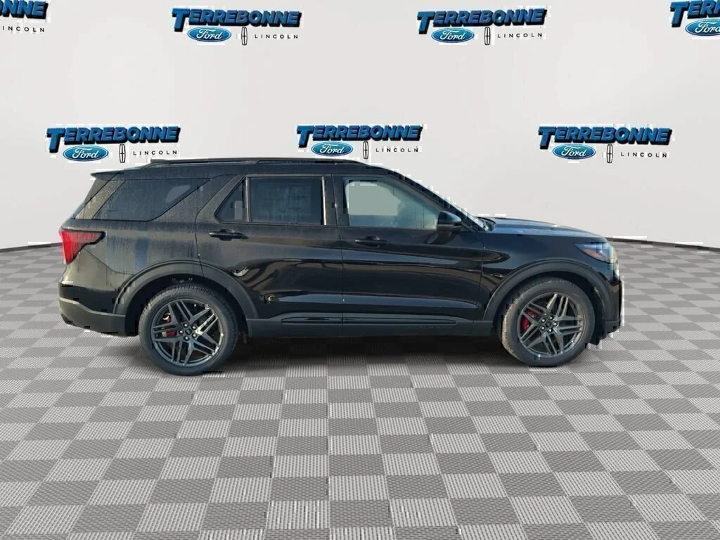 New 2026 Agate Black Metallic Ford ST image 9