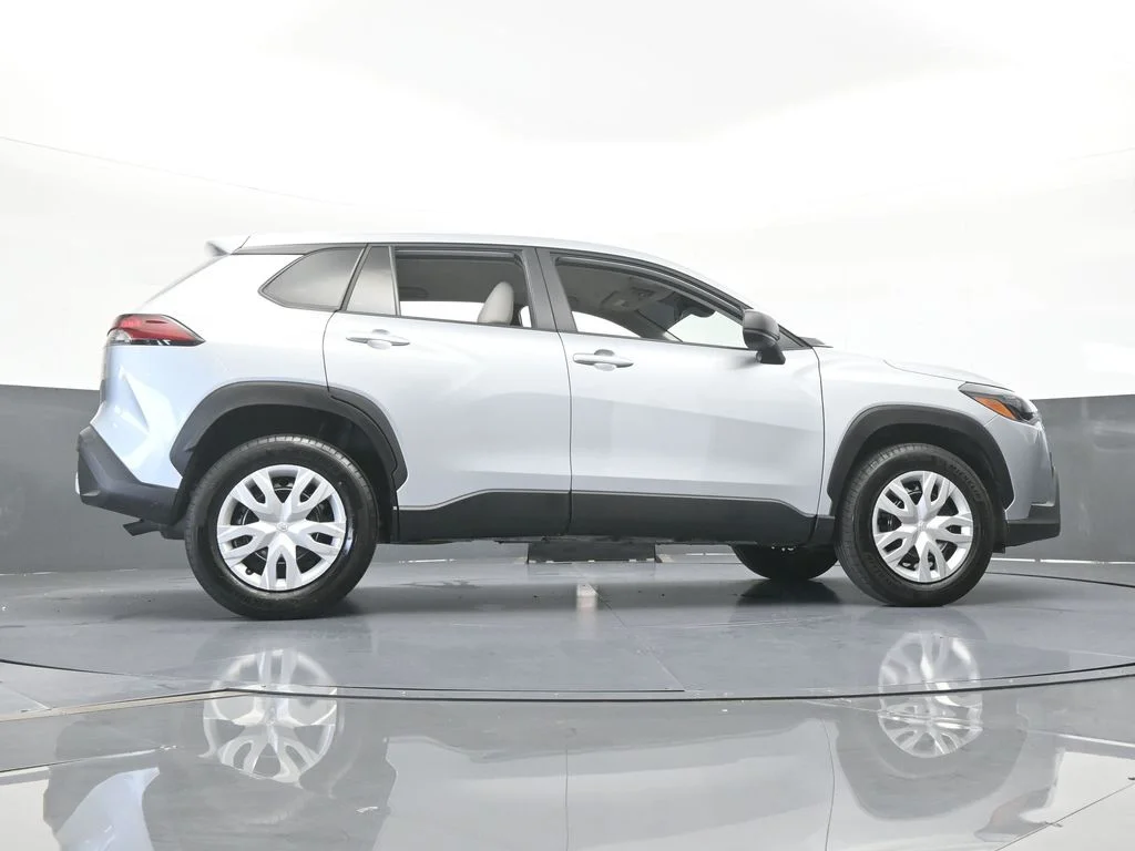 2026 Toyota Corolla Cross L - Photo 53