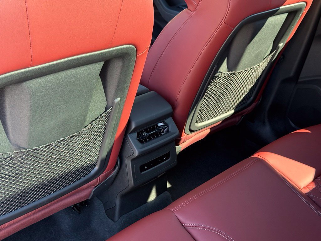 2025 Audi SQ6 e-tron Prestige - Photo 28