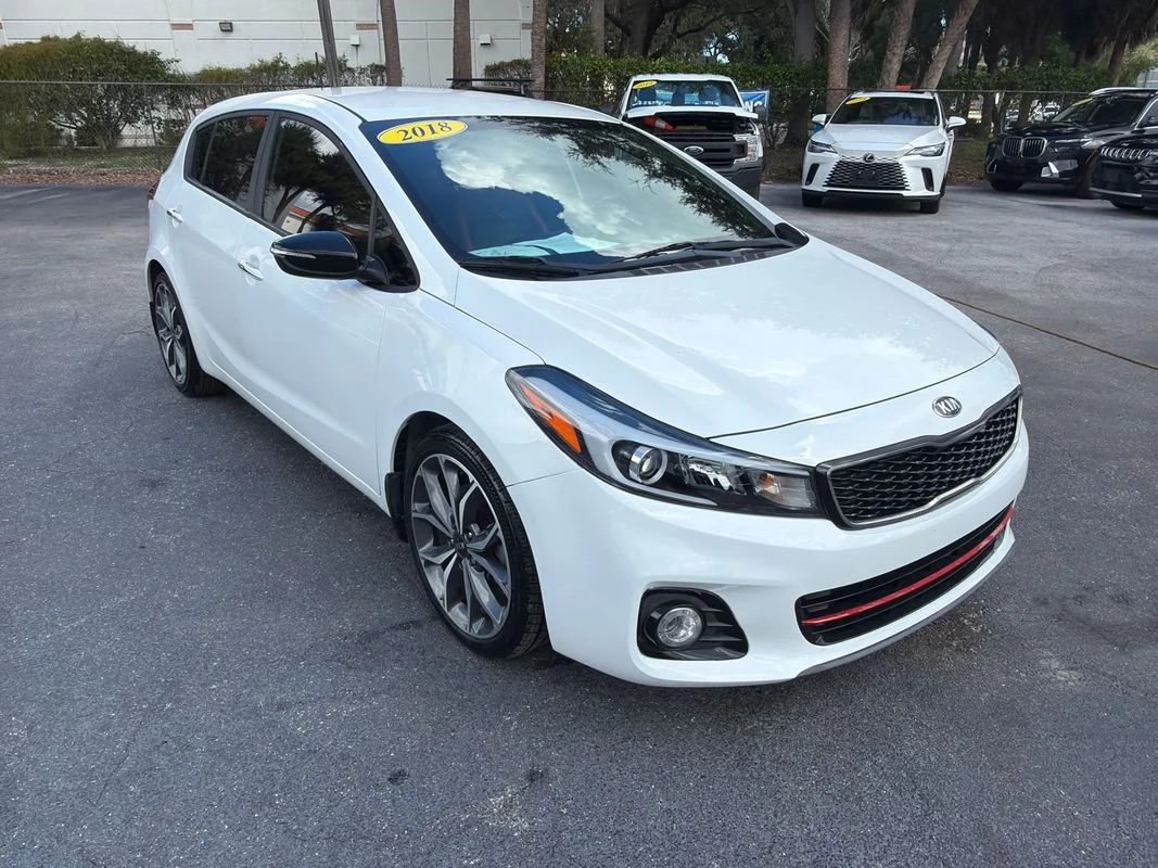 Used 2018 White Kia SX image 7