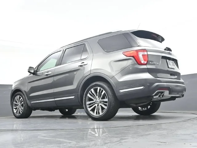Used 2018 Gray Ford Platinum image 34