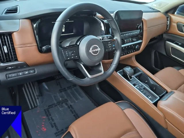 Used 2025 Black Nissan Platinum image 18