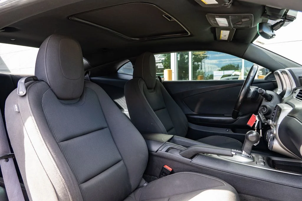Used 2015 White Chevrolet 1LT image 21