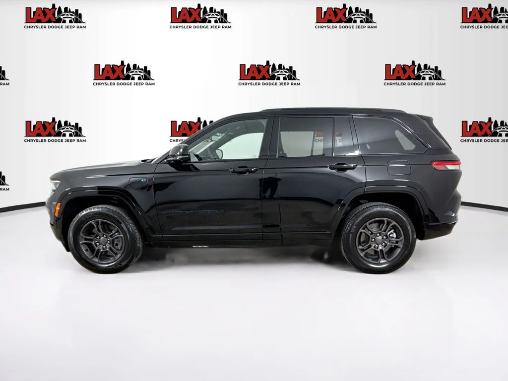 Used 2025 Black Jeep 4xe image 4