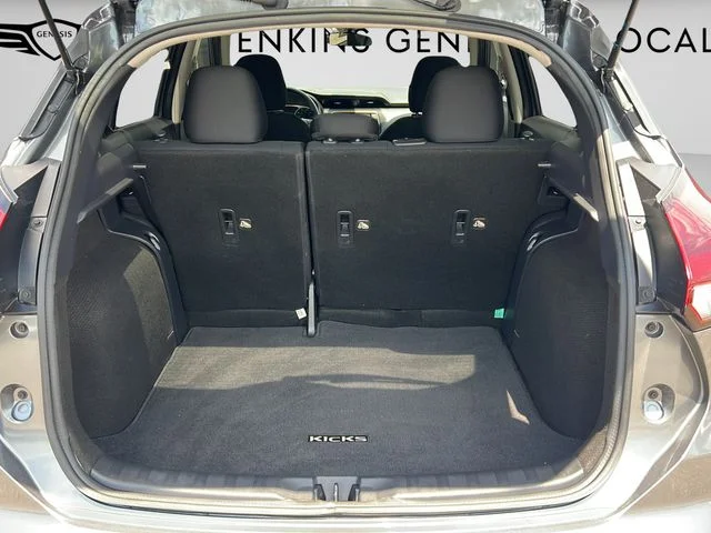 Used 2024 Gray Nissan S image 9