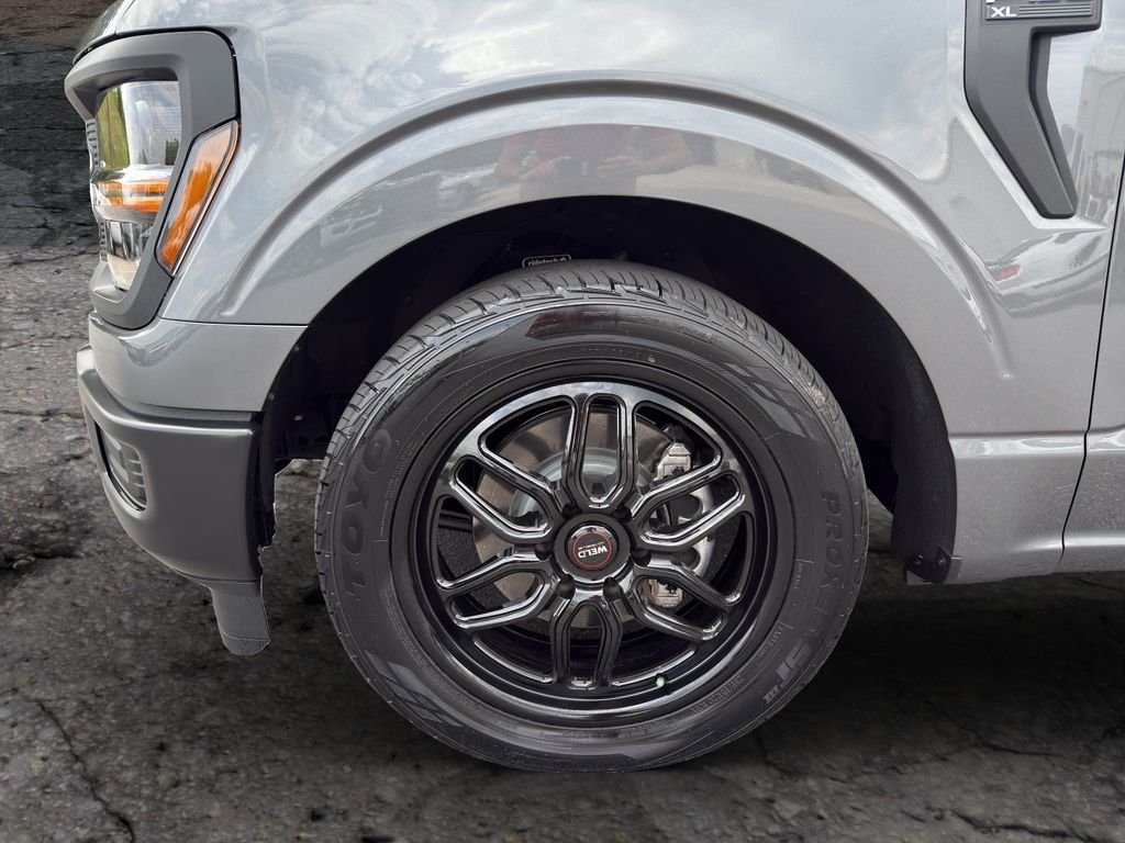Used 2025 Carbonized Gray Metallic Ford XL image 15