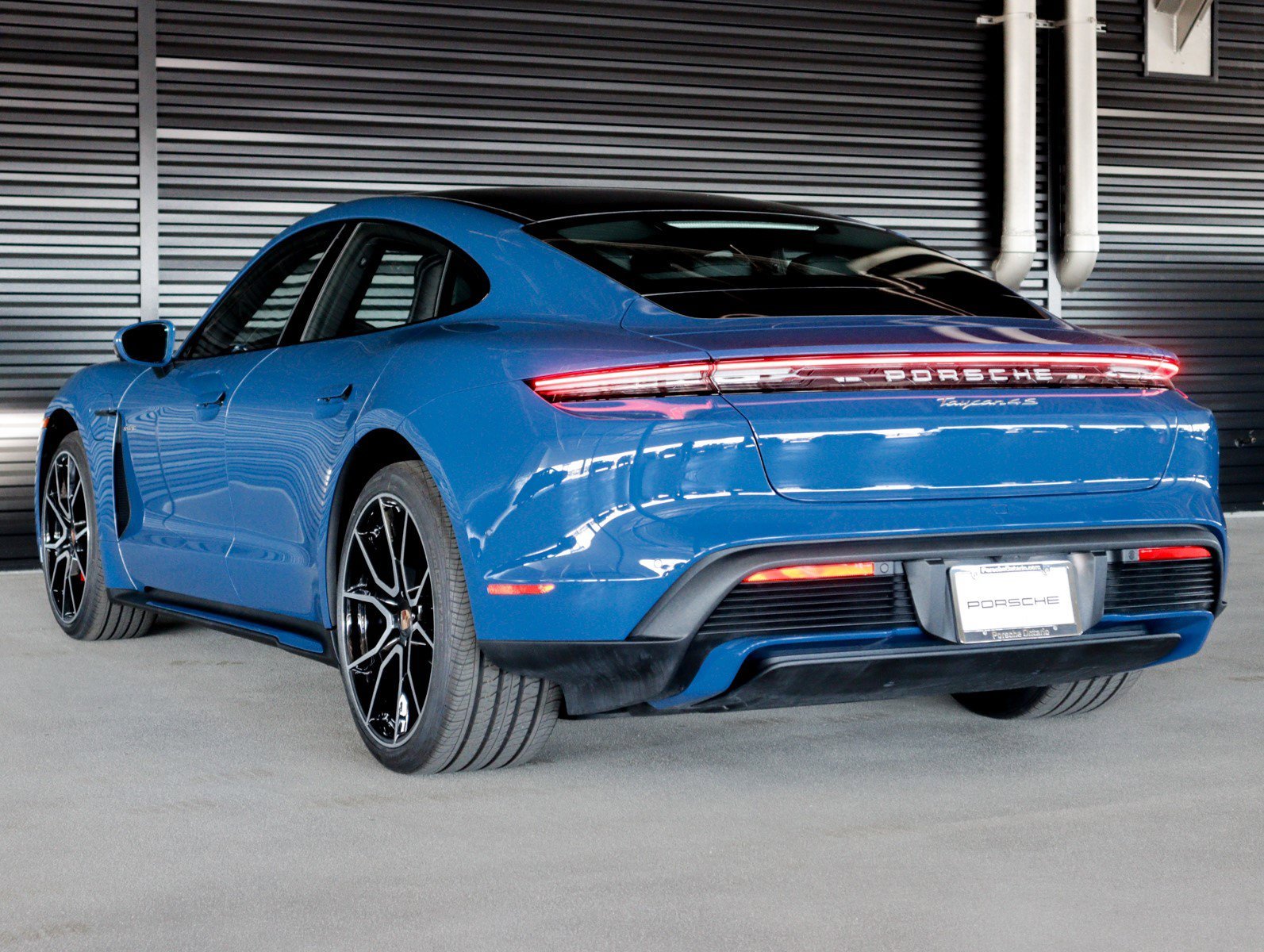 New 2026 Neptune Blue Porsche 4S image 3