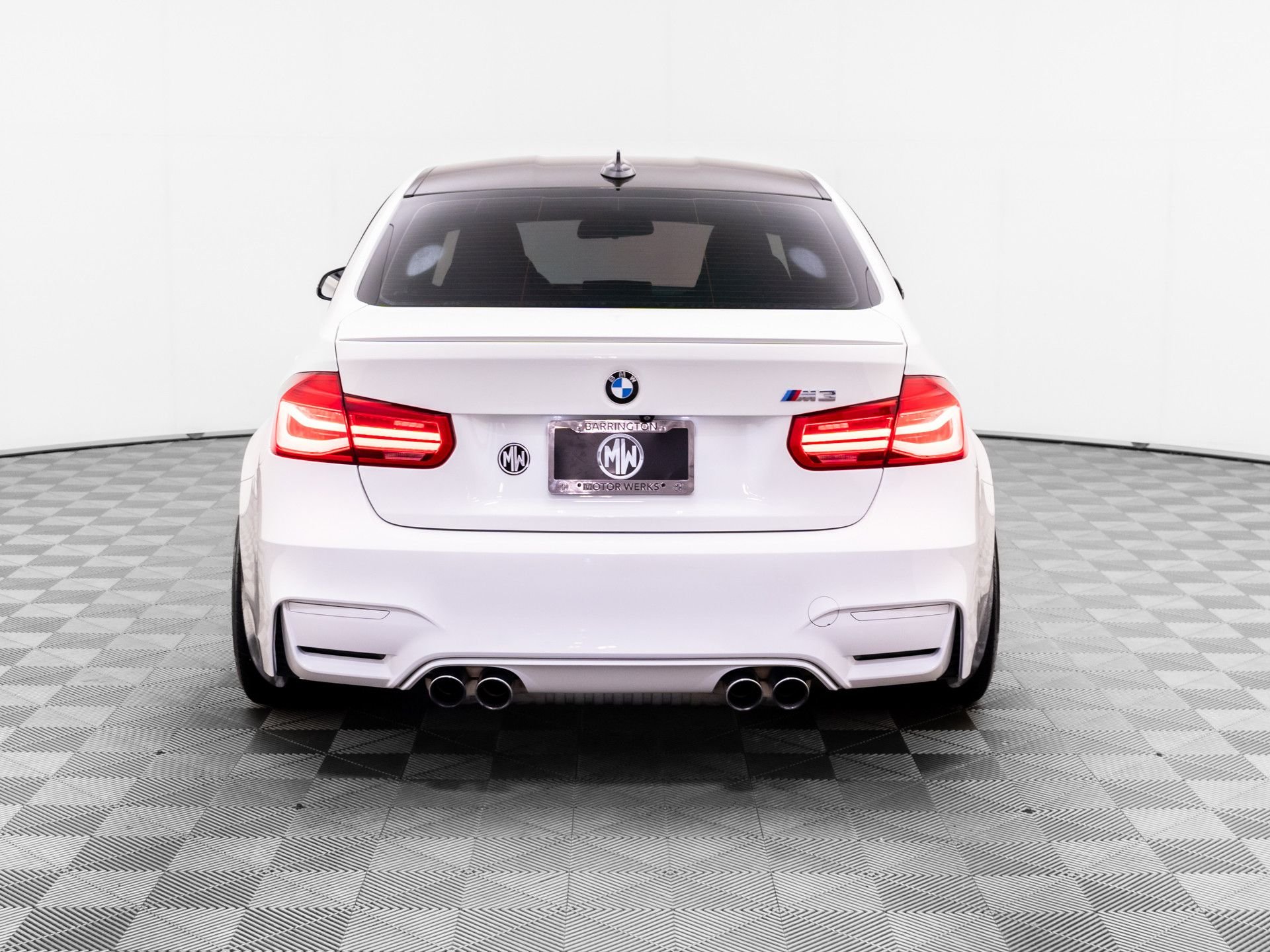 Used 2018 White BMW Base image 4