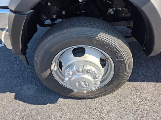 New 2026 Bright White Clear-Coat Exterior Paint RAM Tradesman image 24