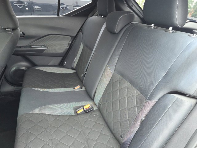 Used 2020 Gray Nissan S image 6