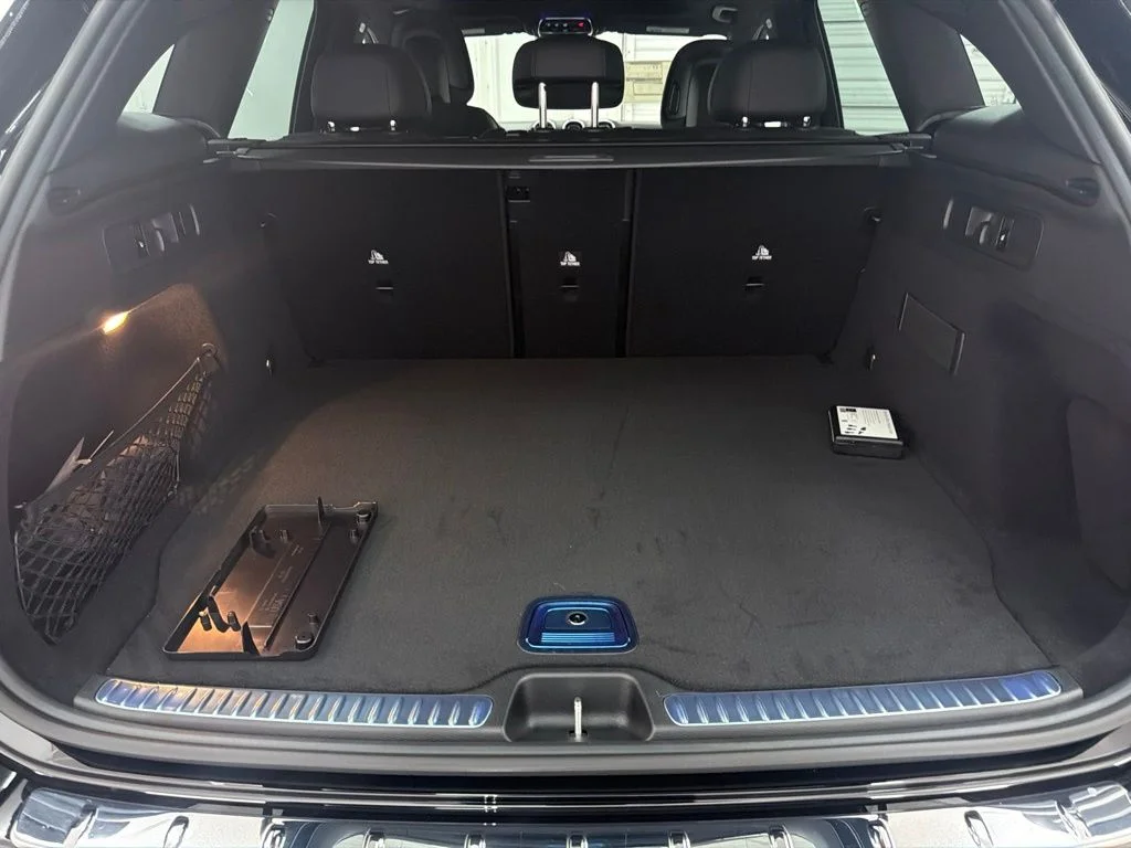 New 2027 Black Mercedes-Benz GLC 300 image 23