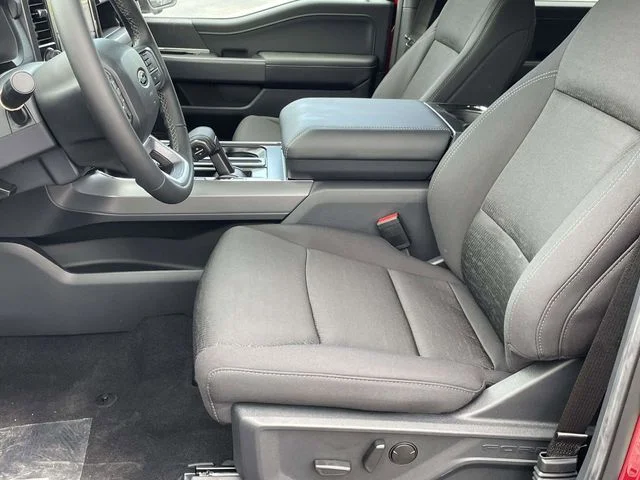 2026 Ford F-150 XLT - Photo 9