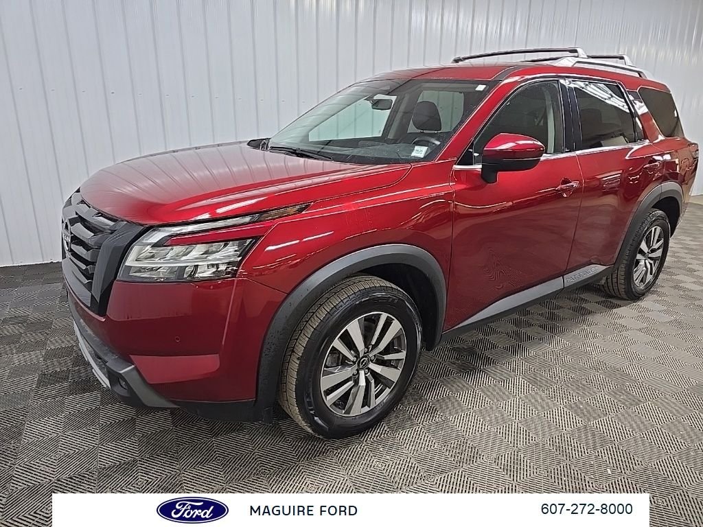 Used 2023 Red Nissan SL image 10