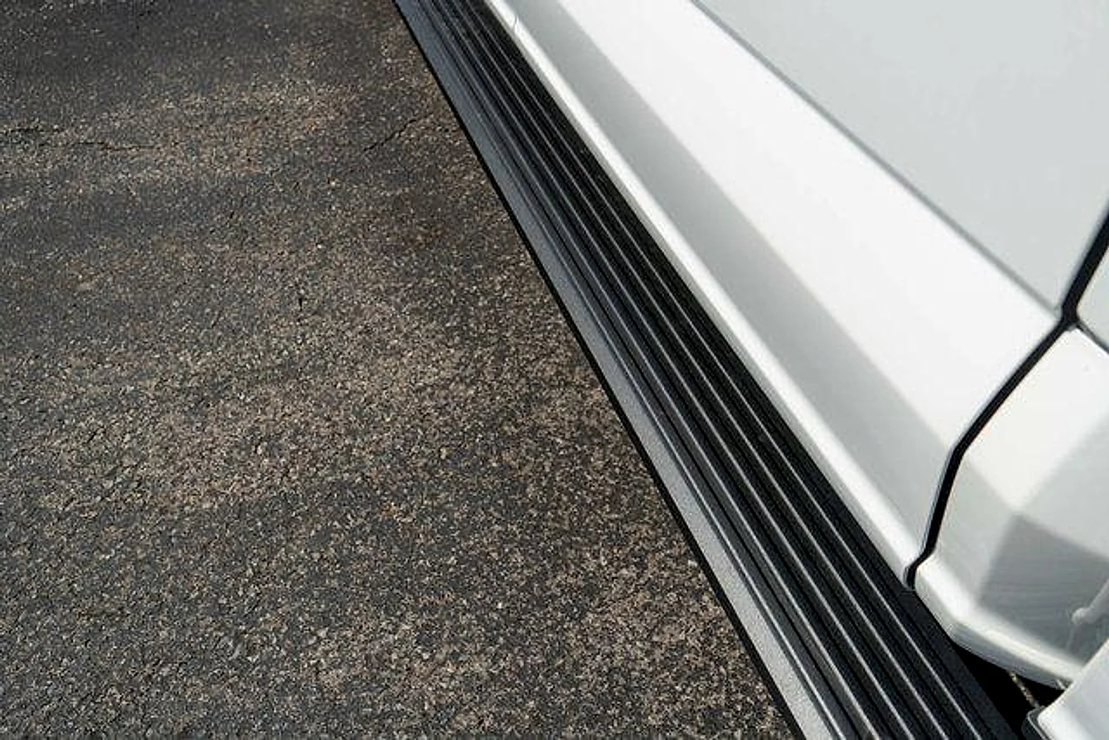 Used 2025 Star White Metallic Tri-Coat Ford Platinum image 10