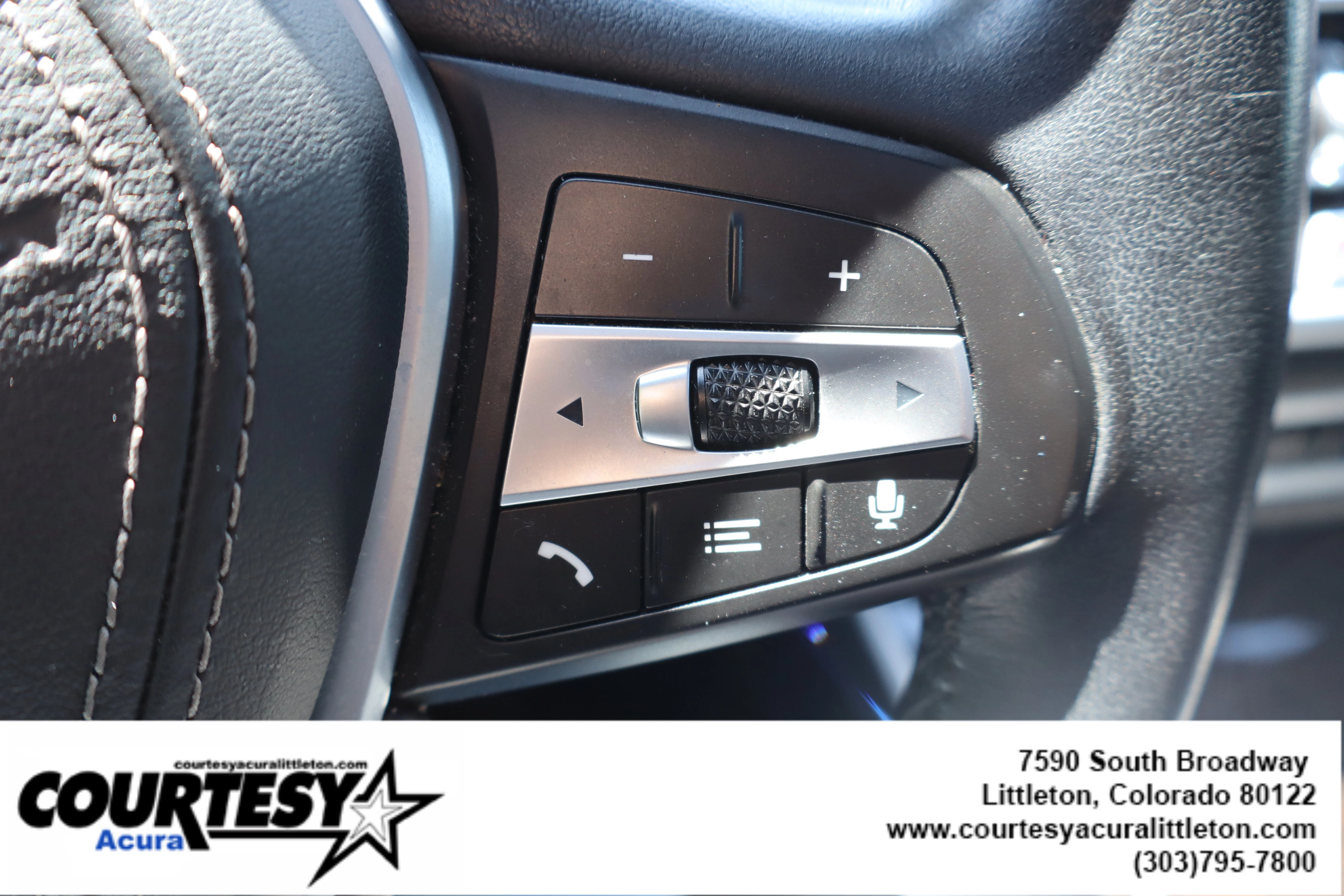 Used 2020 Jet Black BMW xDrive40i image 12