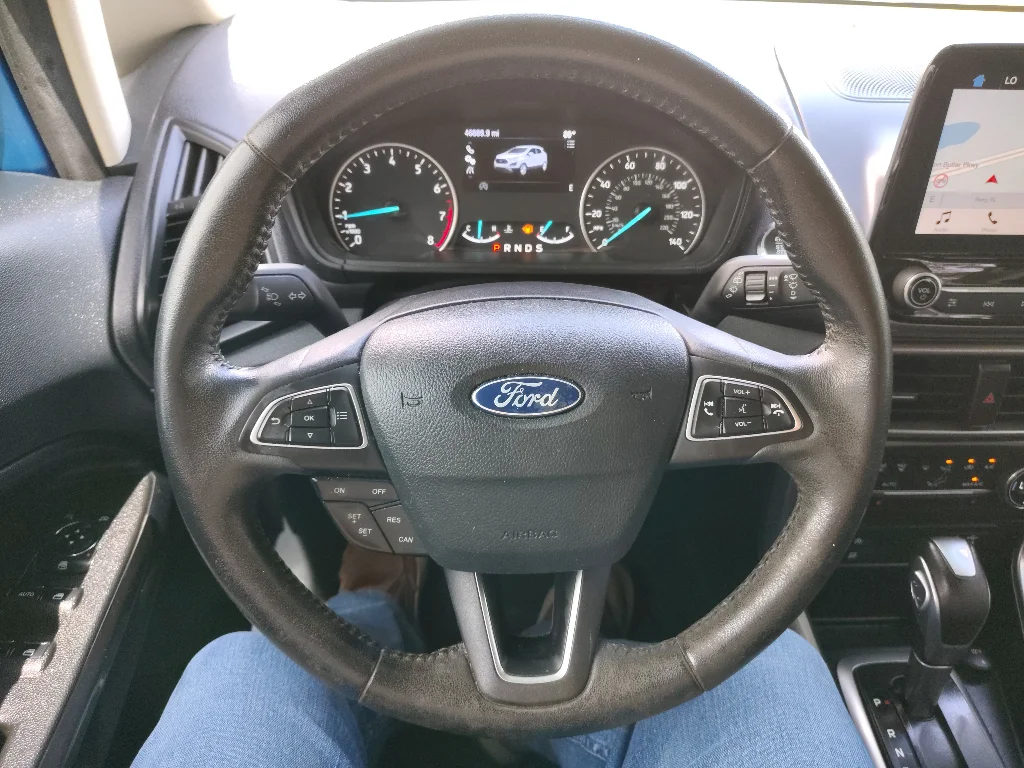 Used 2019 Lightning Blue Metallic Ford SE image 17