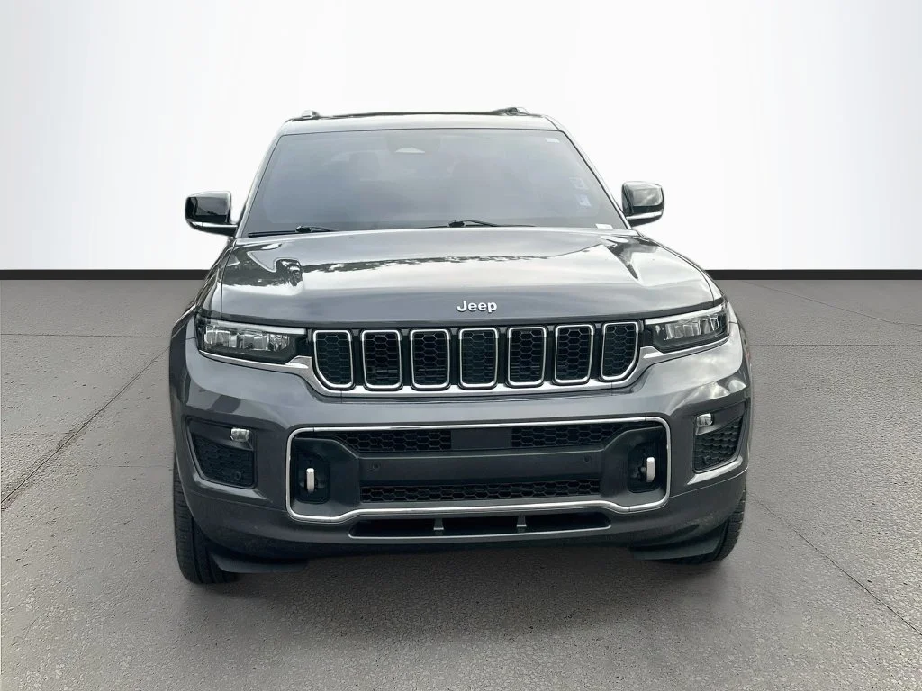Used 2022 Gray Jeep Overland image 2