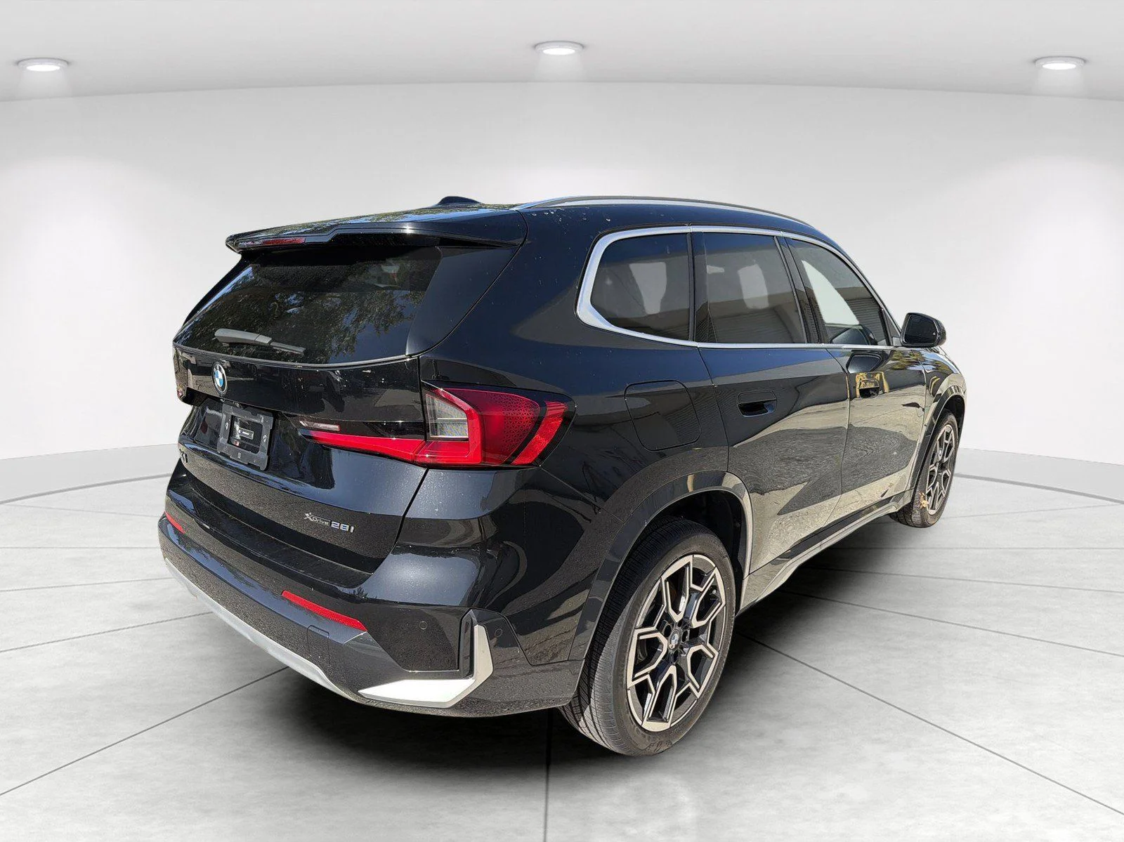 New 2026 Jet Black BMW xDrive28i image 4
