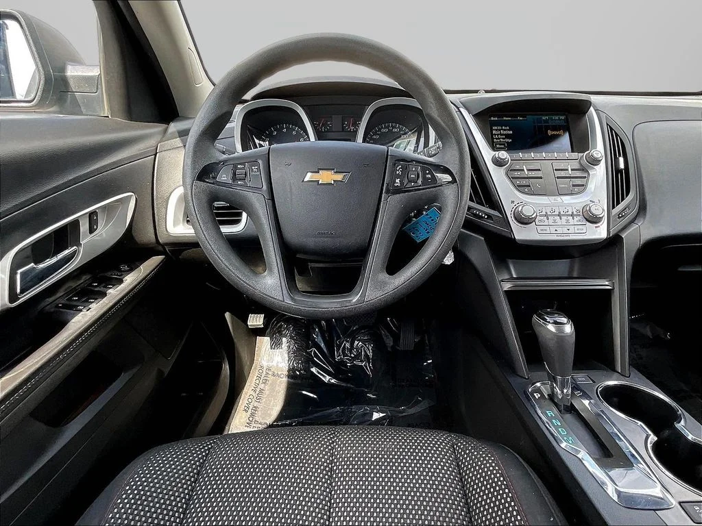 Used 2016 Silver Ice Metallic Chevrolet LS image 8