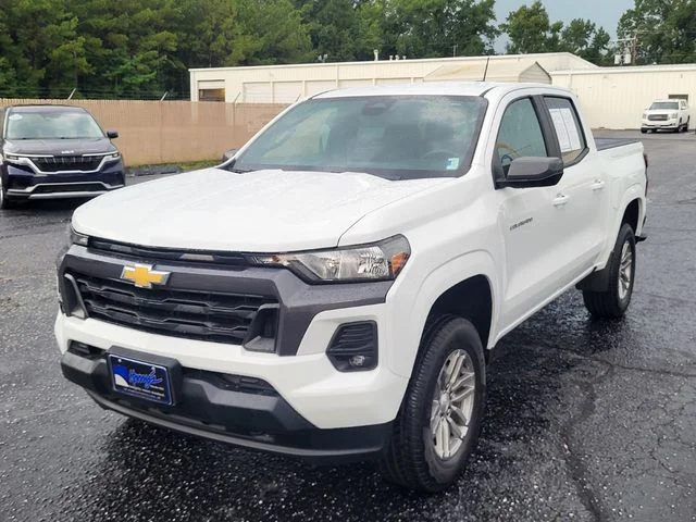 Used 2023 White Chevrolet LT image 6