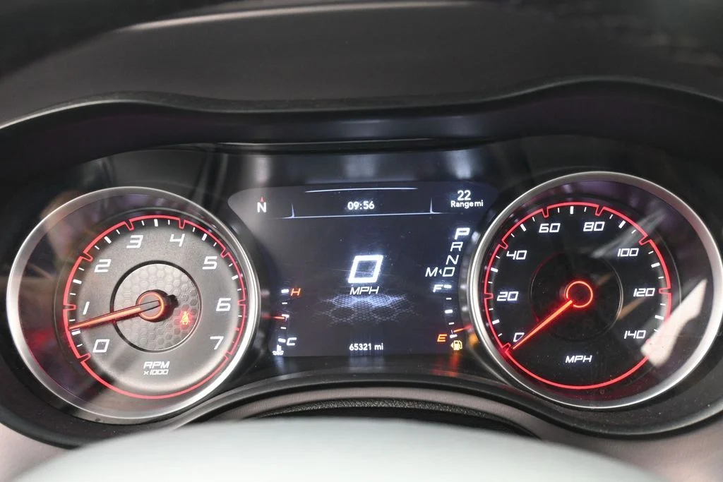 Used 2023 Pitch Black Clearcoat Dodge SXT image 23