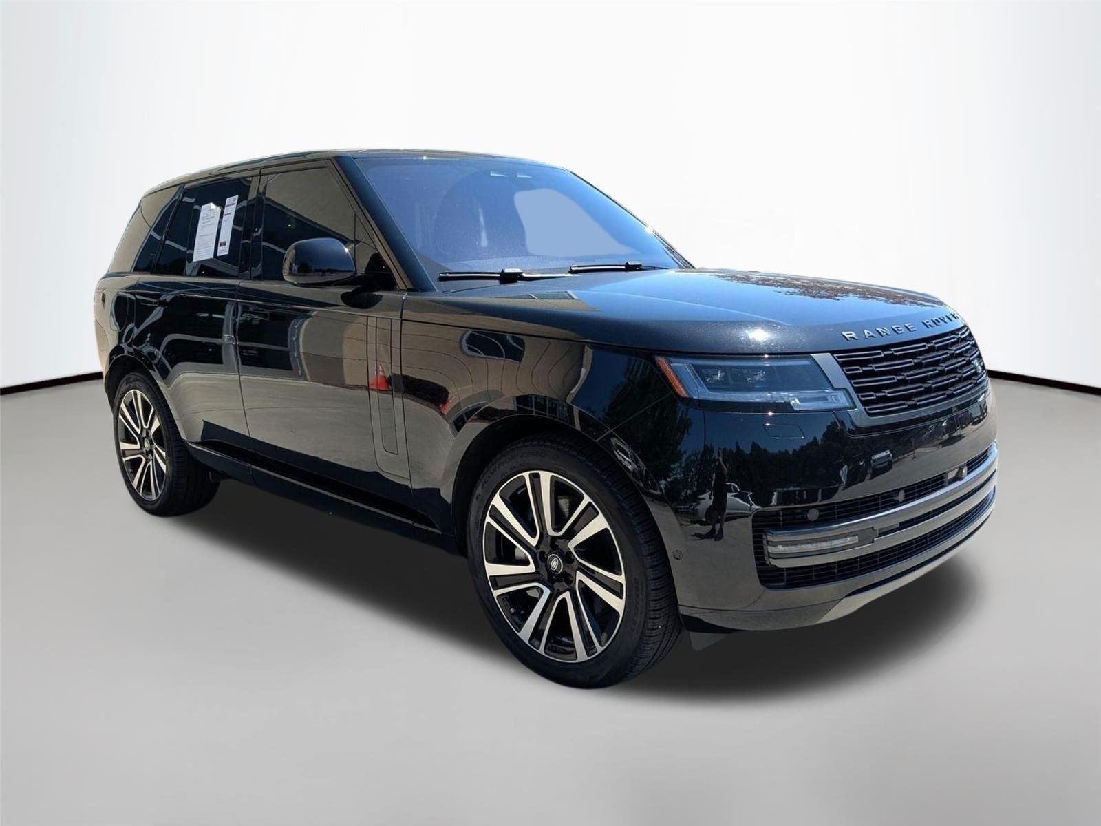 Used 2023 Santorini Black Metallic Land Rover SE image 3