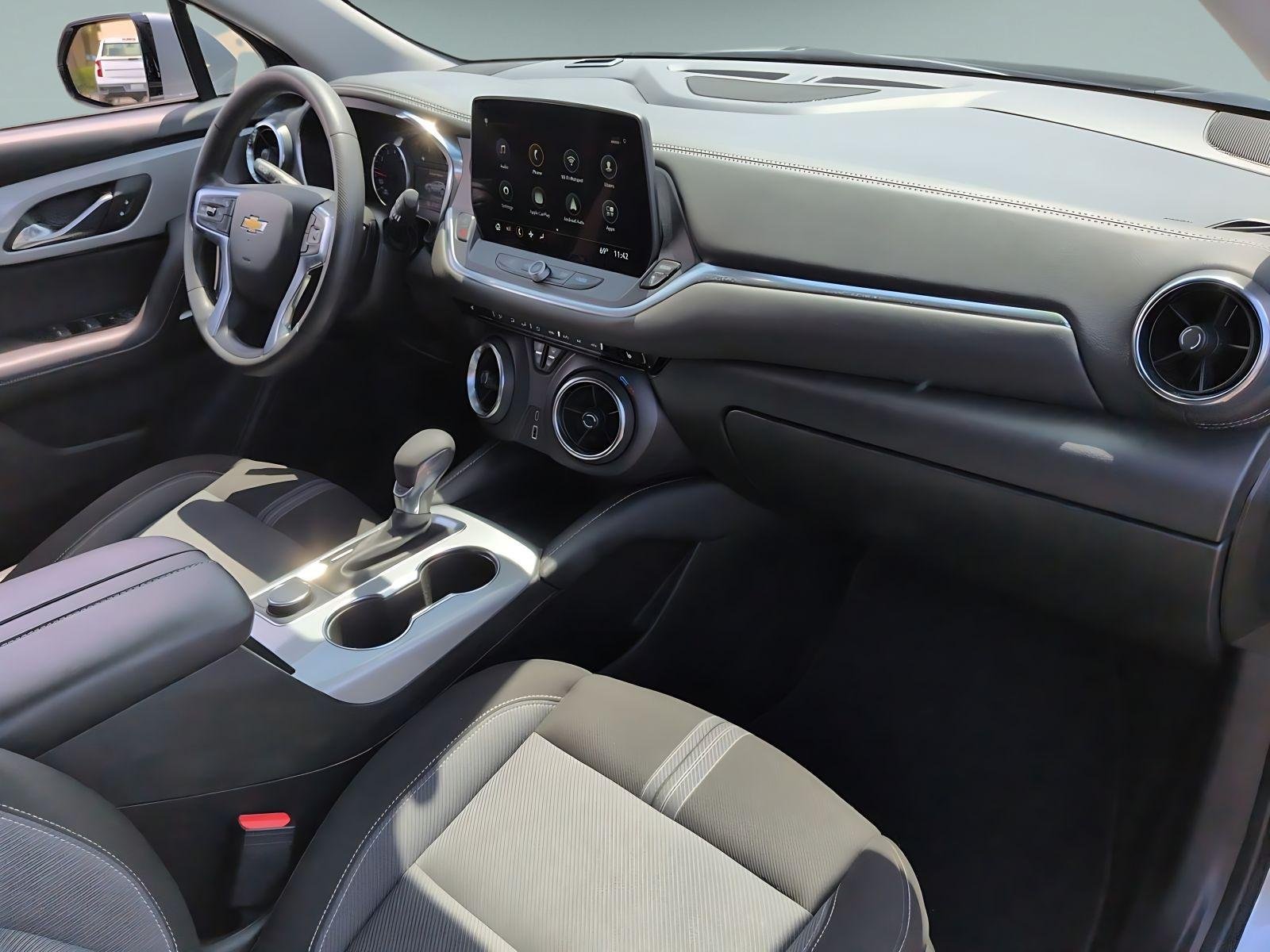 Used 2025 Sterling Gray Metallic Chevrolet 2LT image 30