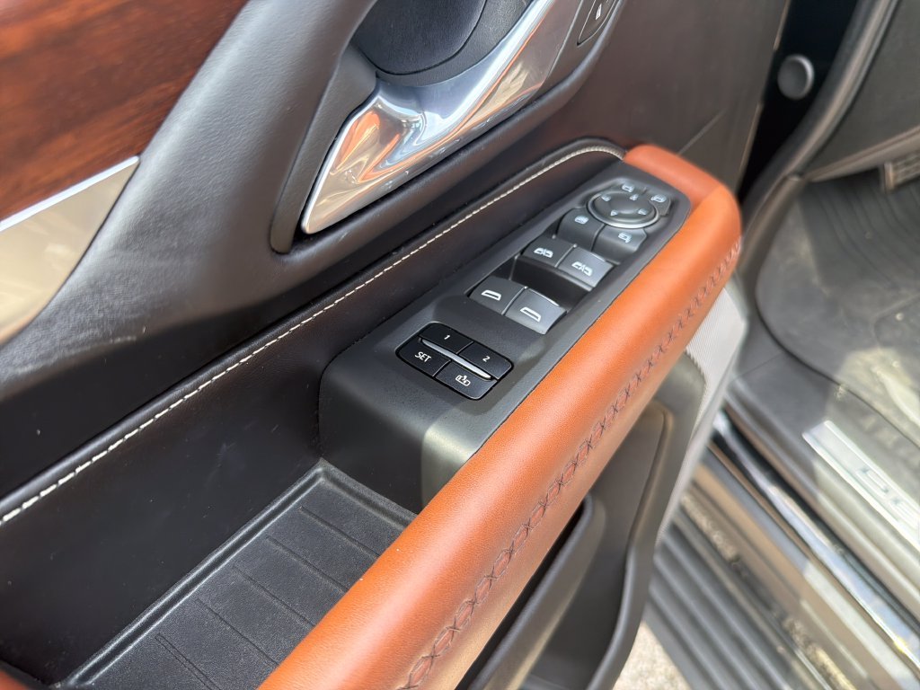 2024 GMC Yukon XL Denali Ultimate - Photo 12