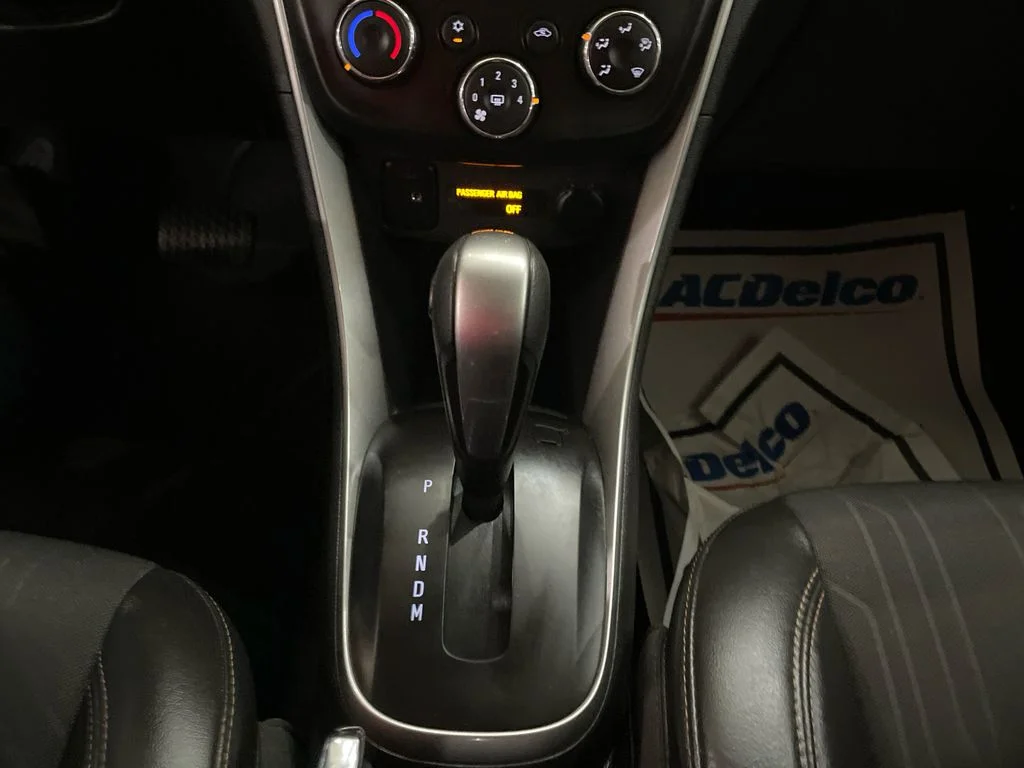 Used 2019 Summit White Chevrolet LT image 20