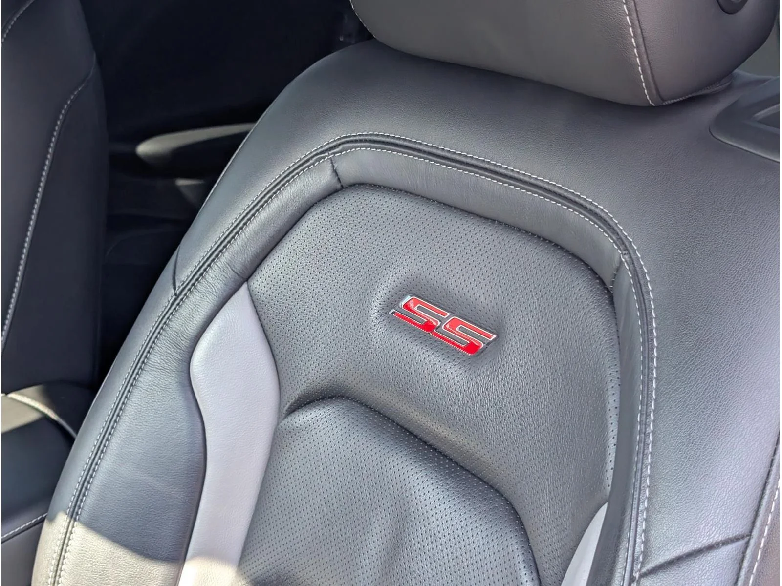 Used 2021 Wild Cherry Tintcoat Chevrolet 2SS image 17