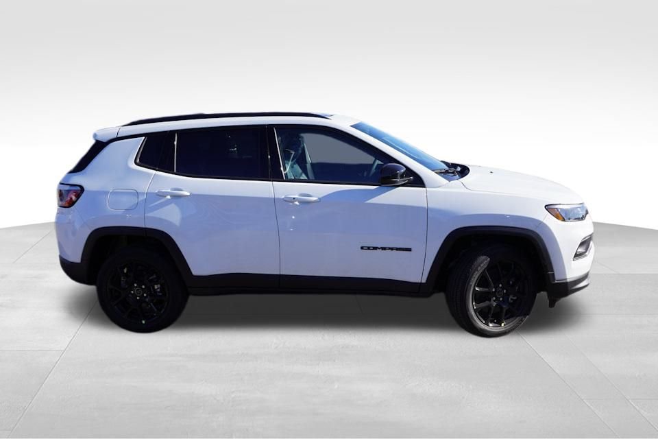 New 2025 Bright White Clear-Coat Exterior Paint Jeep Altitude Special Edition image 2