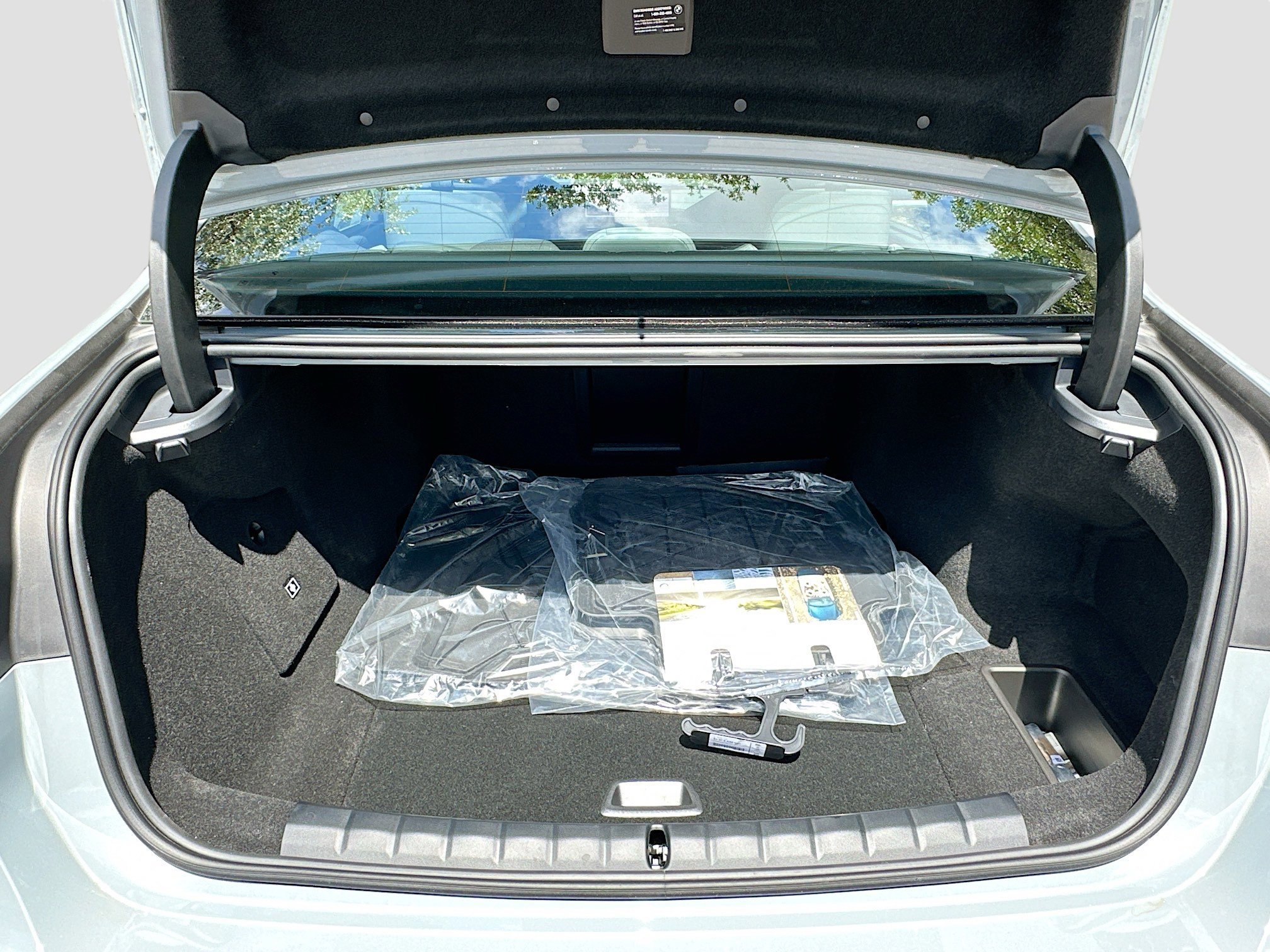 2025 BMW i7 60 - Photo 23