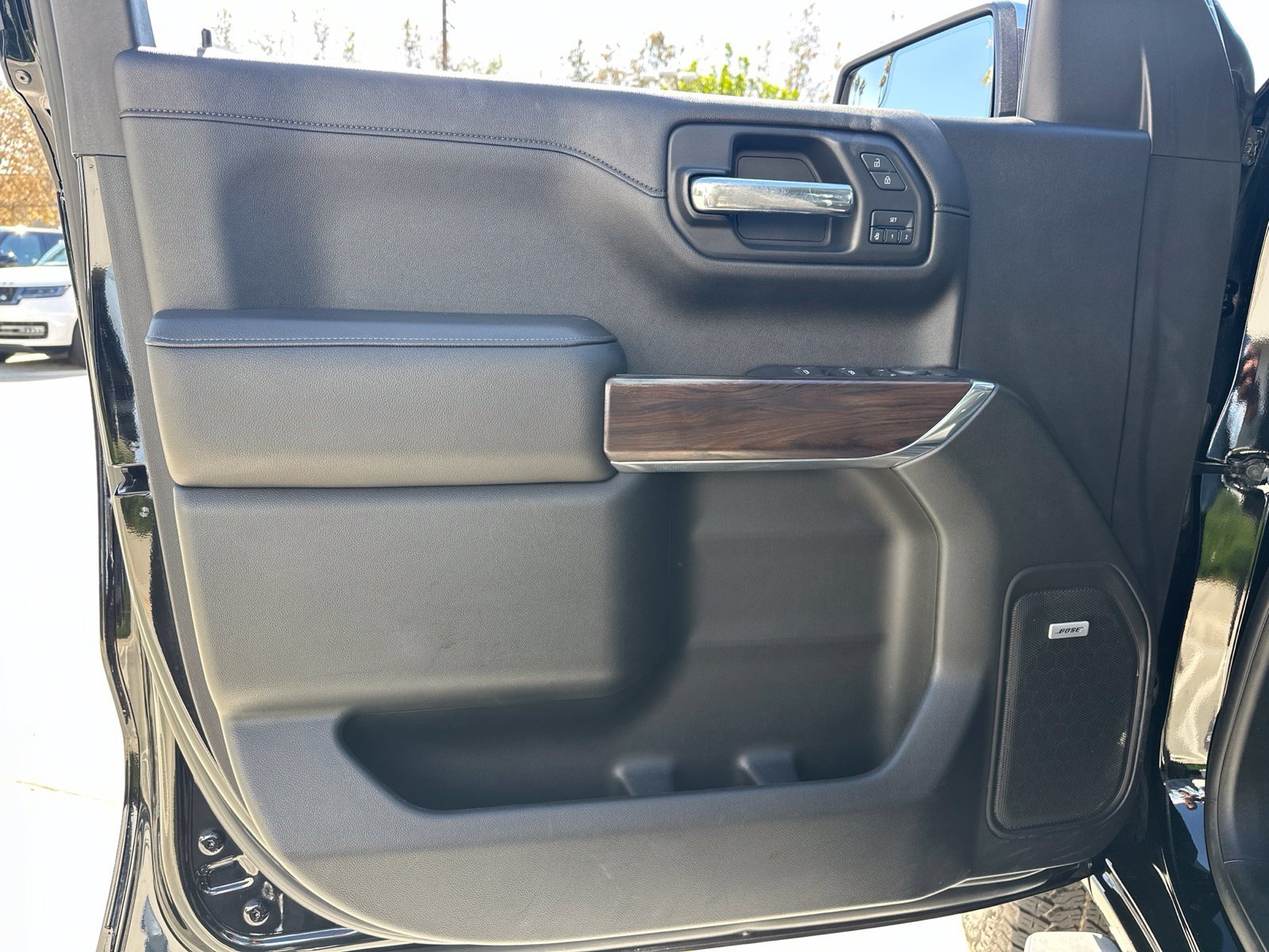 Used 2019 Onyx Black GMC SLT image 9