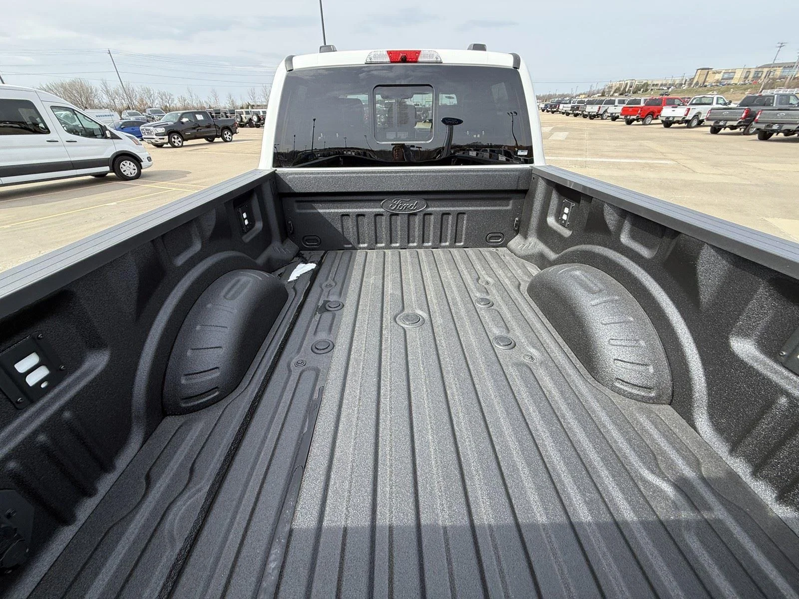 New 2026 Star White Metallic Tri-Coat Ford LARIAT image 10