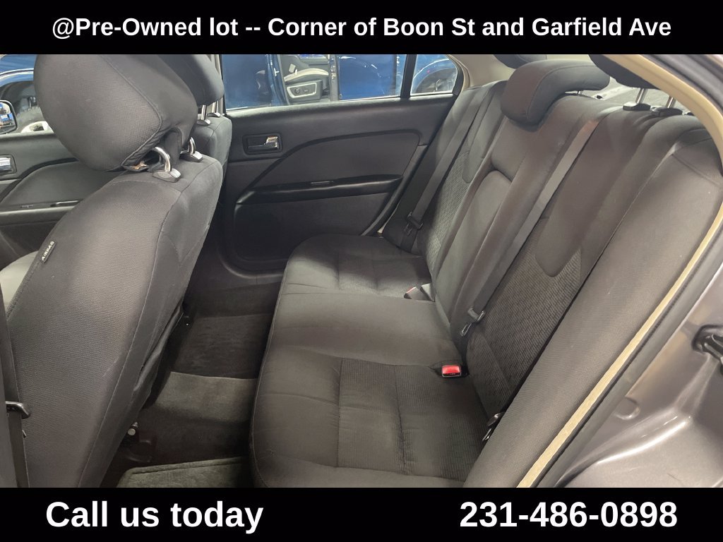 Used 2012 Gray Ford SE image 21